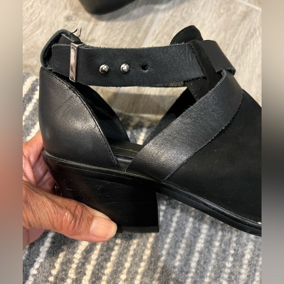 Urge booties Black suede with strap size 38/ 7.5 -8 - Picture 5 of 11